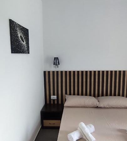 Aleks Holiday Rooms Ksamil Extérieur photo