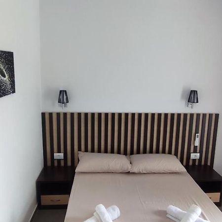 Aleks Holiday Rooms Ksamil Extérieur photo
